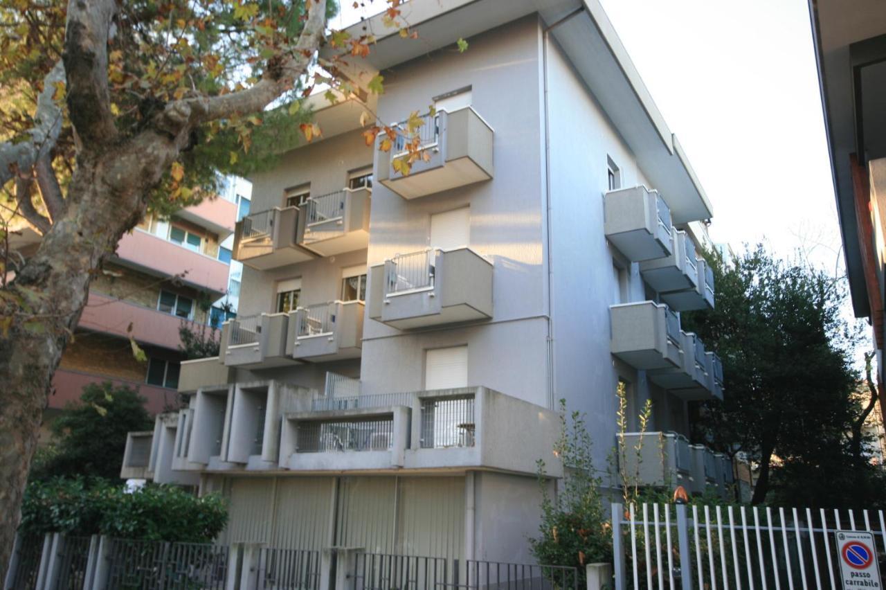 Casa Vacanze Cucciolo Ρίμινι Εξωτερικό φωτογραφία